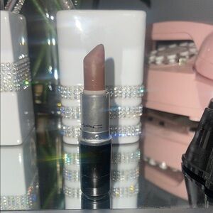 MAC Cosmetics stone Lipstick Luxurious Satin Finish